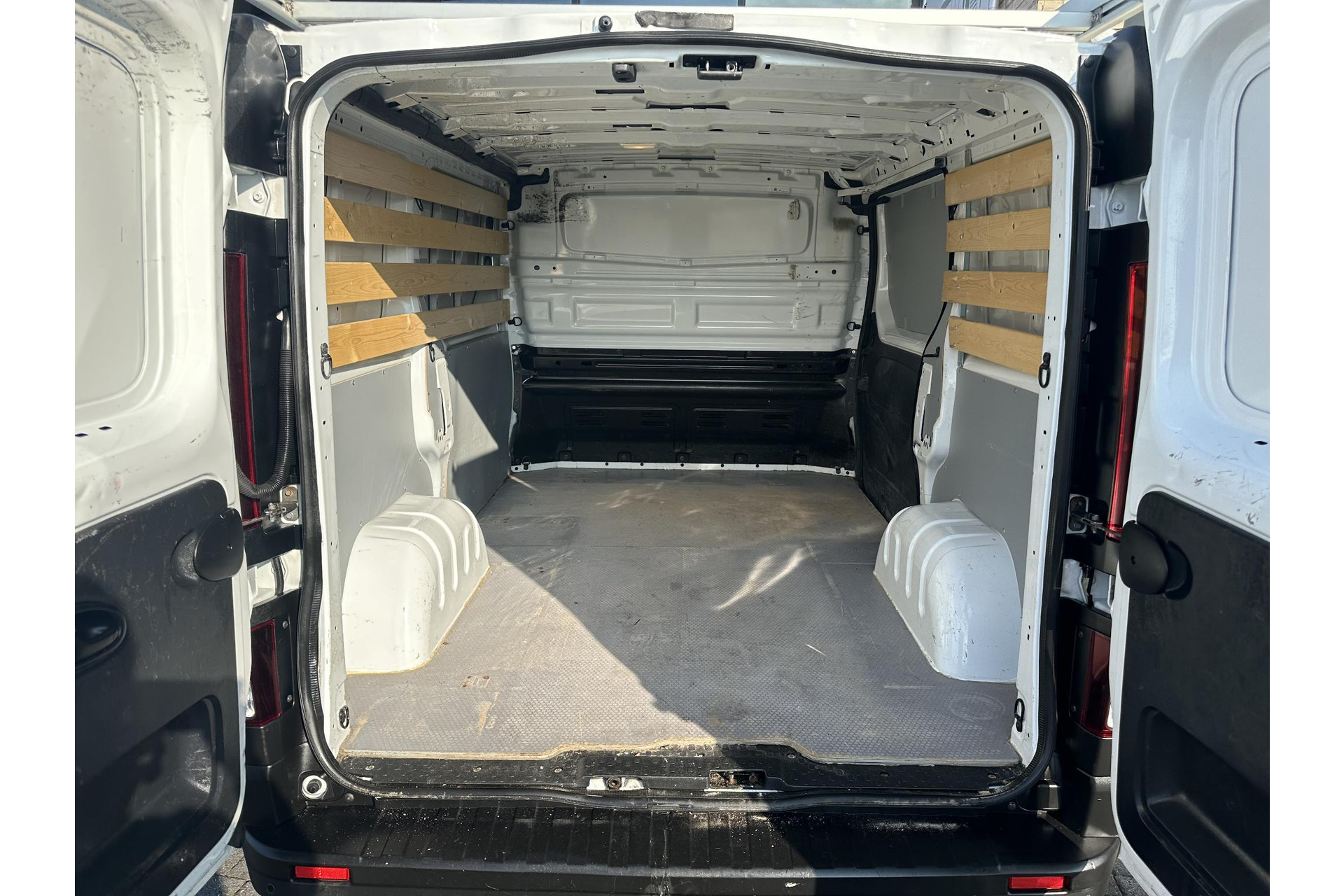 Opel Vivaro 1.6 CDTI L1H1 Edition EcoFlex*A/C*CRUISE*NAVI*TEL*